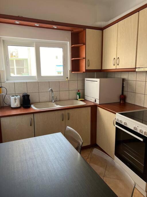 4Th Floor Cosy Apartment In Metaxourgeio Athena Bagian luar foto